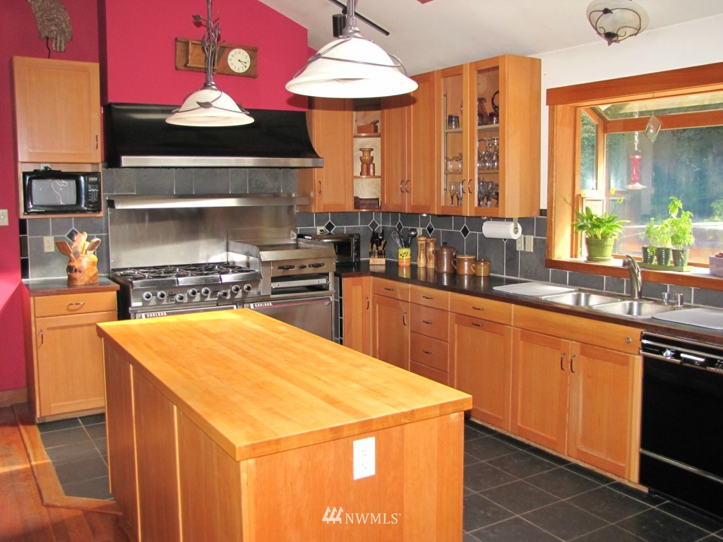 541 West Elk Ridge Road Shelton, WA 98584 - Photo 10 of 25 Gallery Image 10