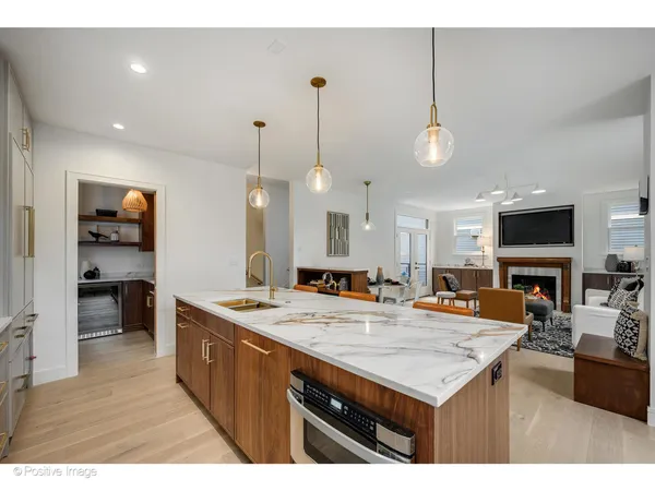 $1,950,000 | 3846 North Kedvale Avenue, Chicago, IL 60641