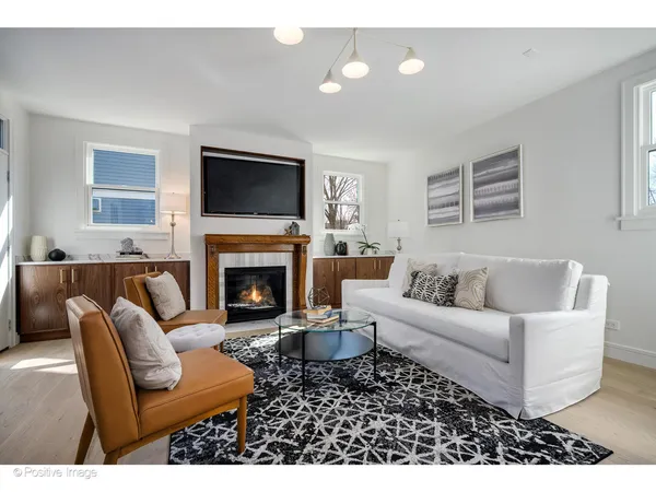 $1,950,000 | 3846 North Kedvale Avenue, Chicago, IL 60641