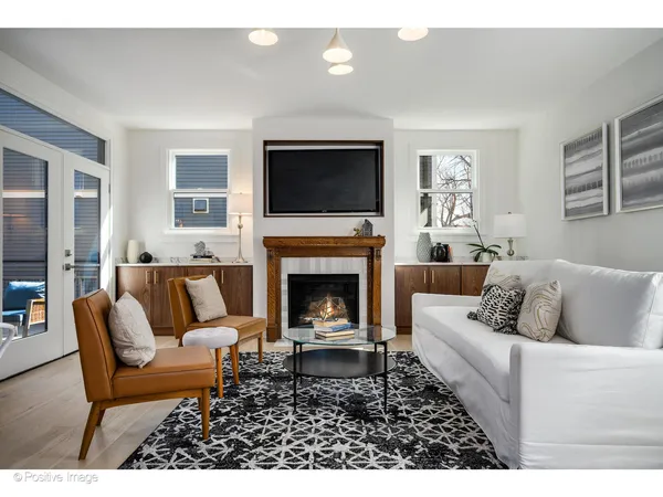 $1,950,000 | 3846 North Kedvale Avenue, Chicago, IL 60641