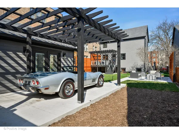 $1,950,000 | 3846 North Kedvale Avenue, Chicago, IL 60641