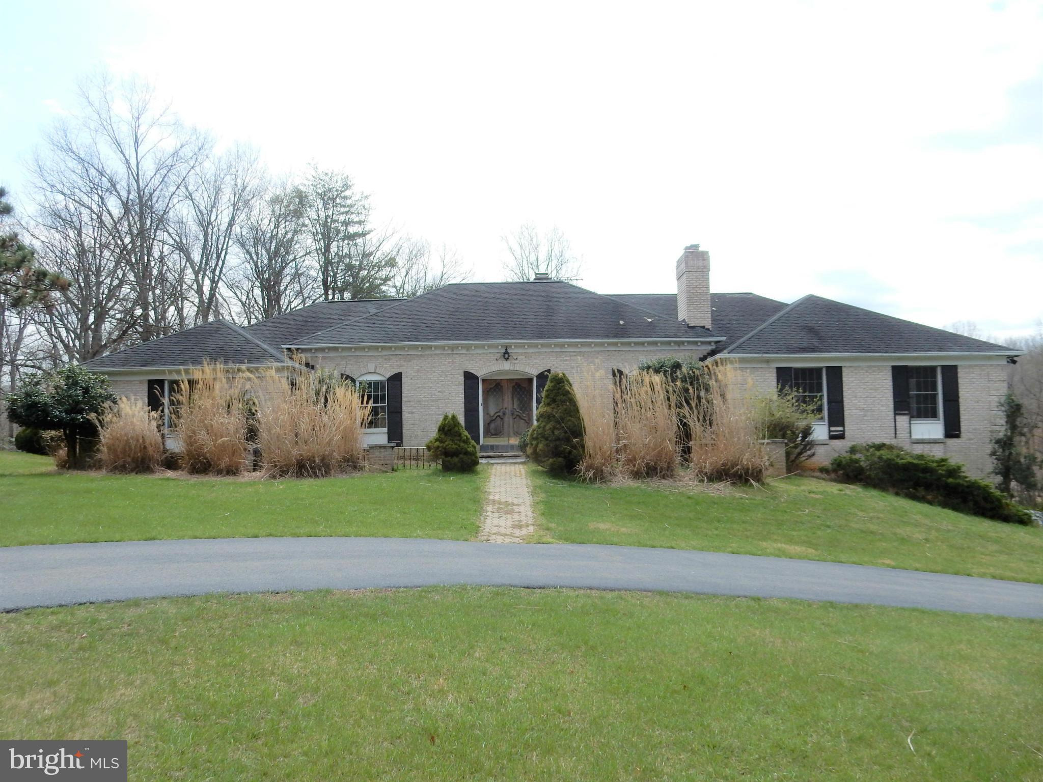 Exterior (Front)