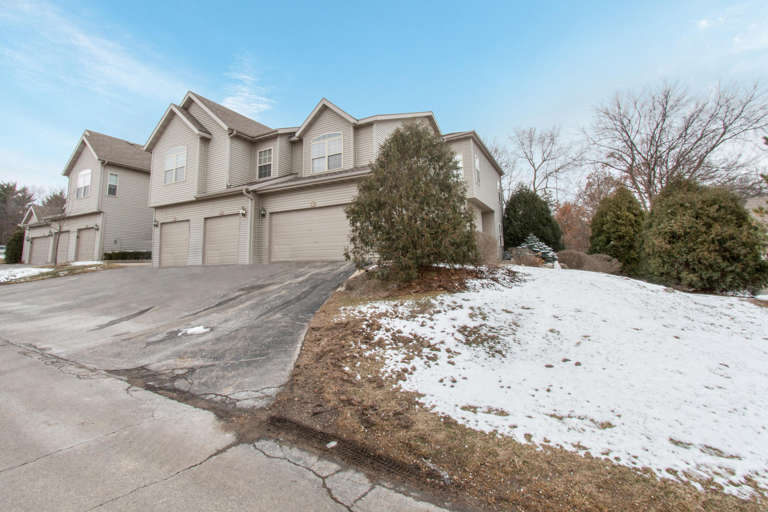 500 Edwards Boulevard, Unit 11 Lake Geneva, WI 53147 - Photo 1 of 1 a