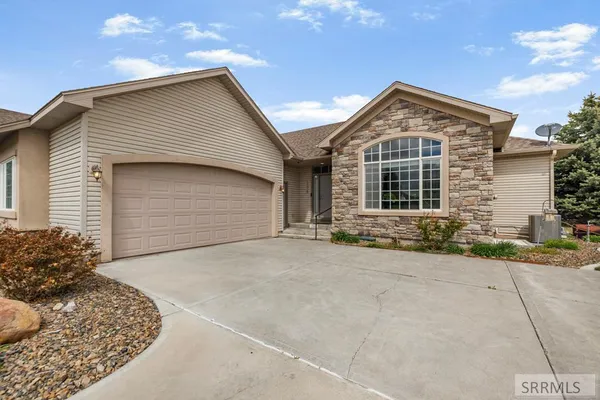 $460,000 | 296 Tapitio Drive, Idaho Falls, ID 83401