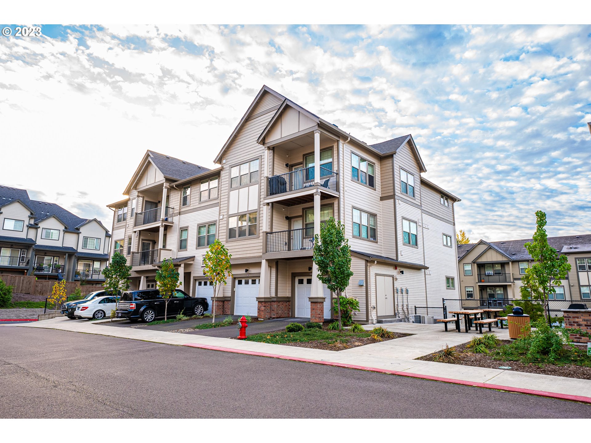 17124 Southwest Appledale Road, Unit 404 Beaverton, OR 97007 - Photo 25 of 32 Exterior
