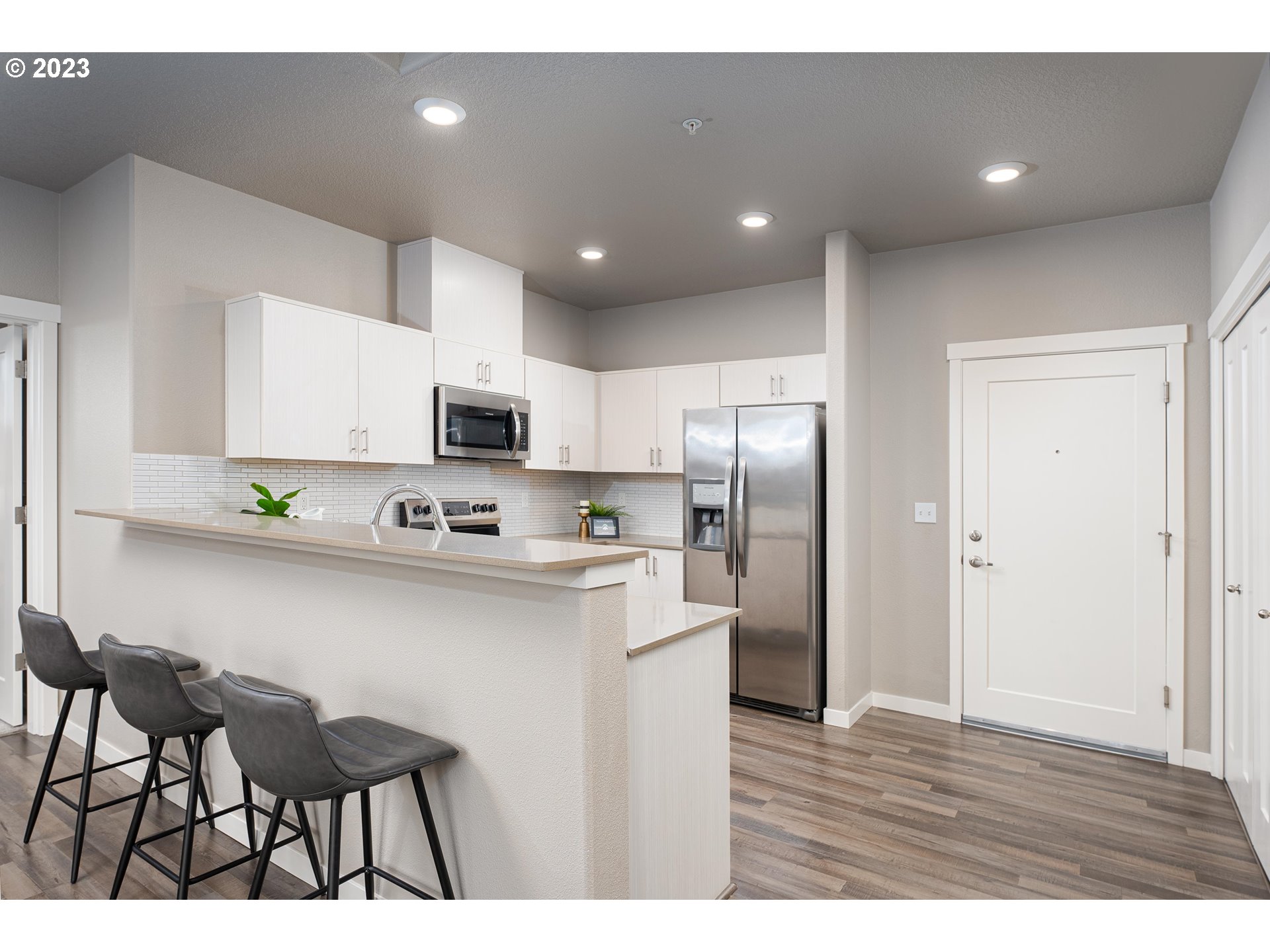 17124 Southwest Appledale Road, Unit 404 Beaverton, OR 97007 - Photo 10 of 32 Kitchen