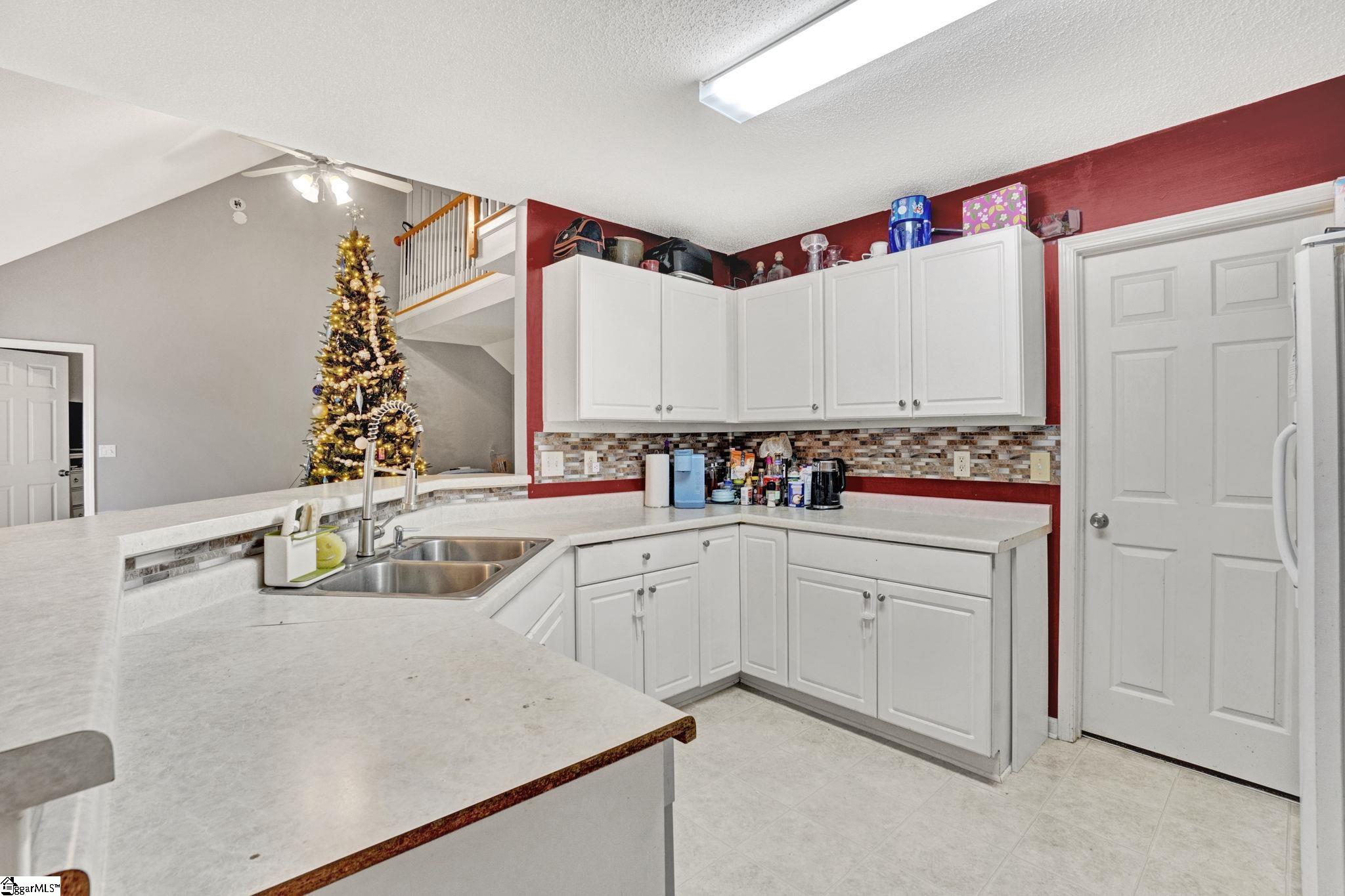 133 Hurst Avenue Anderson, SC 29625 - Photo 14 of 50