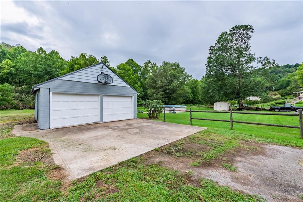504 Bartleyville Road Burgettstown, PA 15021 - Photo 4 of 25 Gallery Image 4