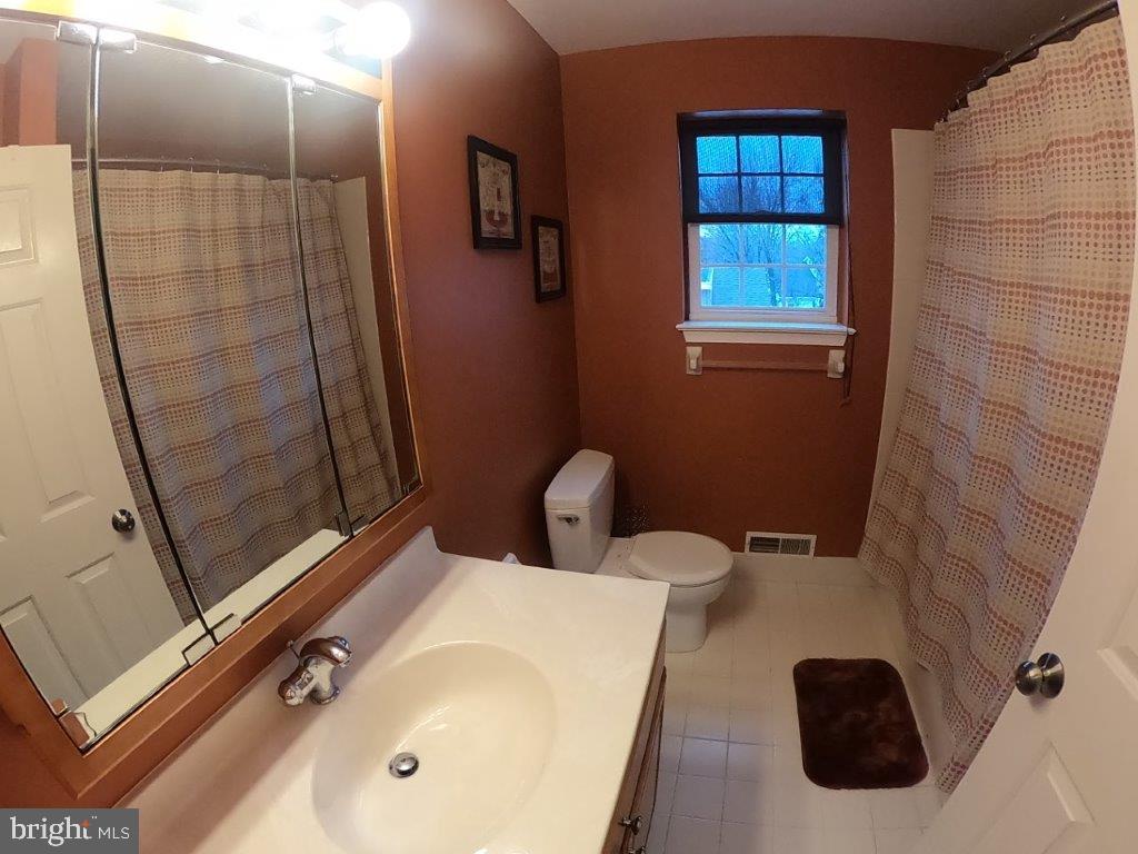 416 Continental Road Hatboro, PA 19040 - Photo 26 of 31 Gallery Image 26