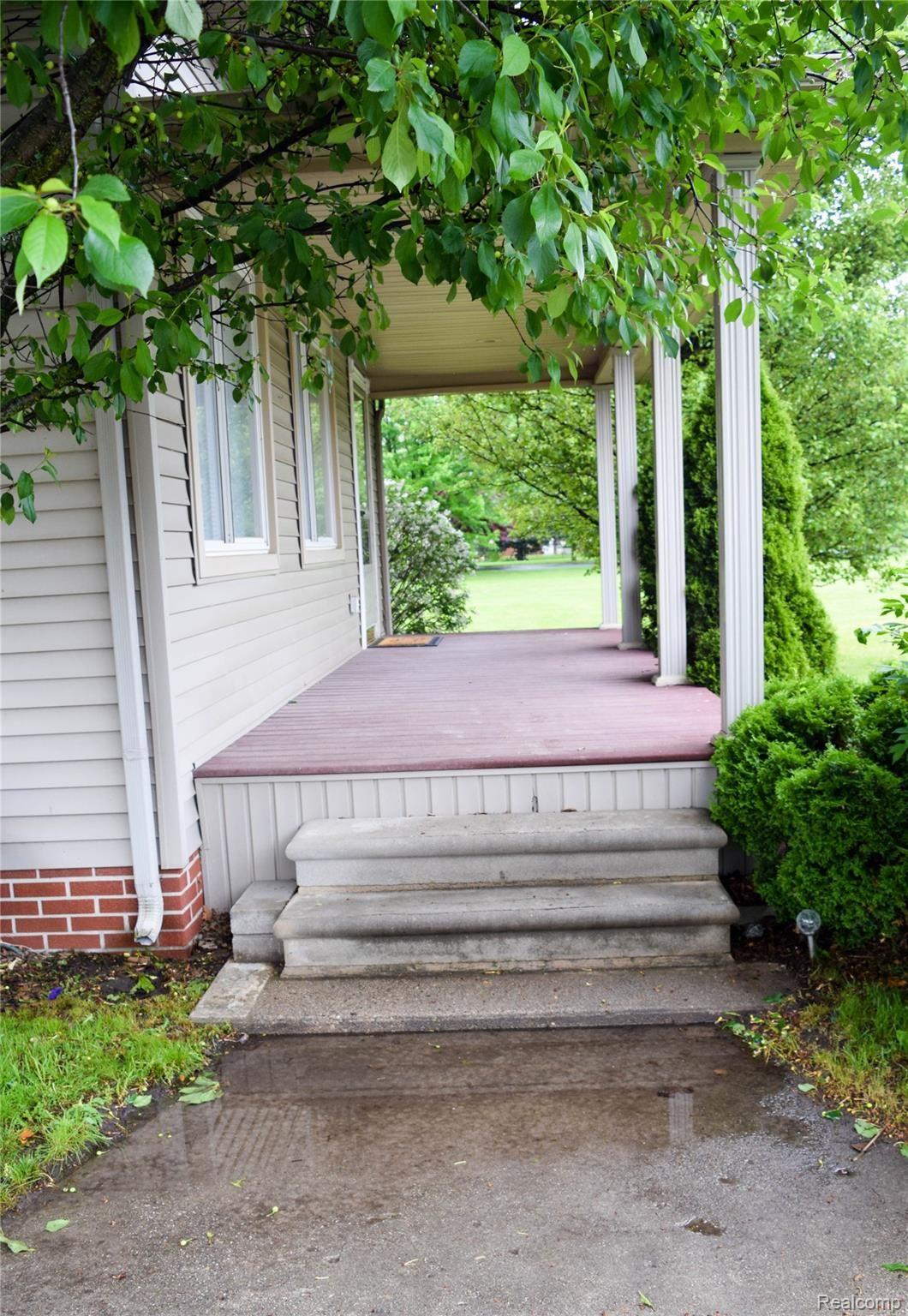 28295 Waltz Road New Boston, MI 48164 - Photo 3 of 36 DSC_0023.jpg