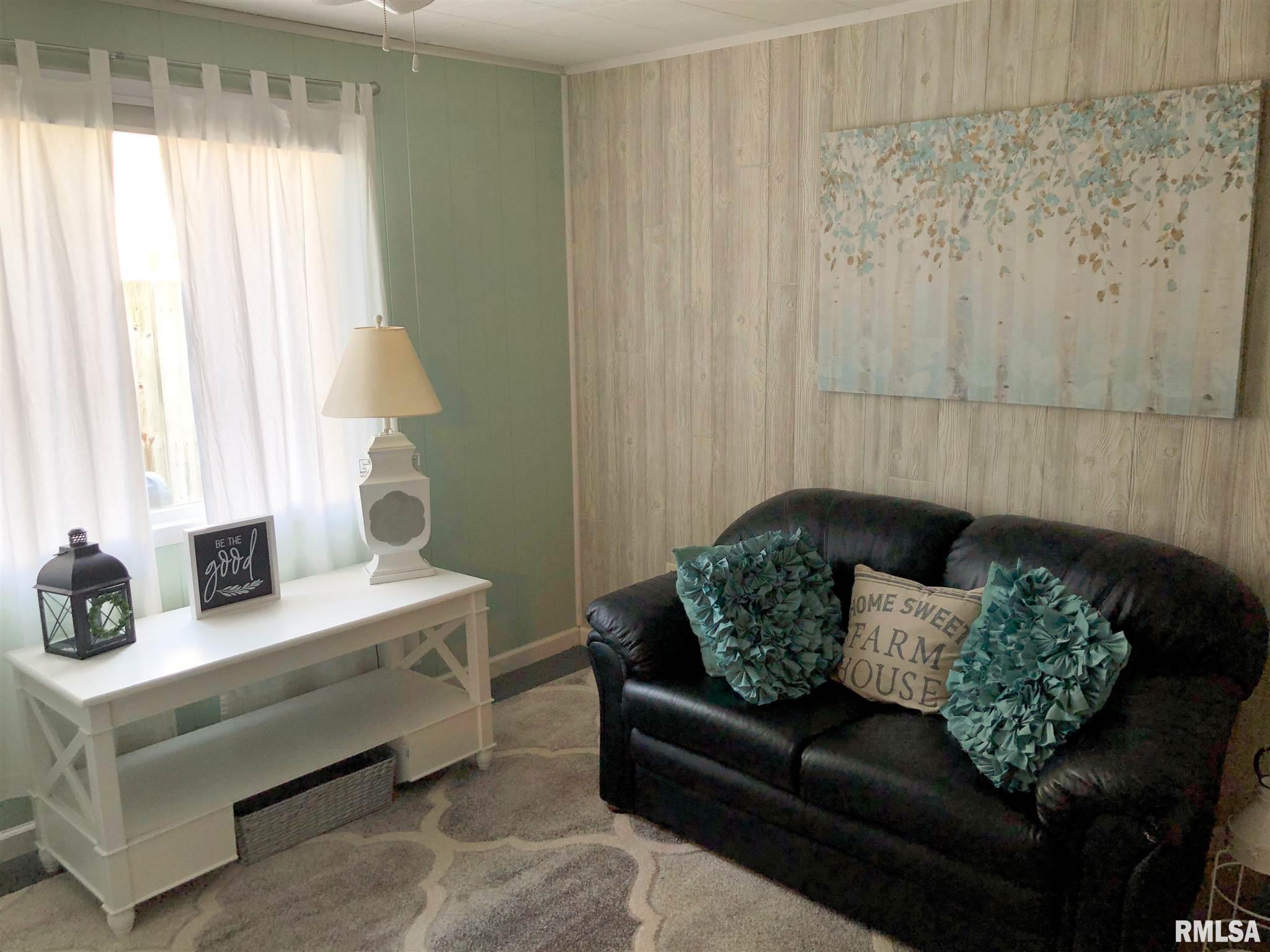 7 Hedge Drive Springfield, IL 62702 - Photo 17 of 24 Gallery Image 17