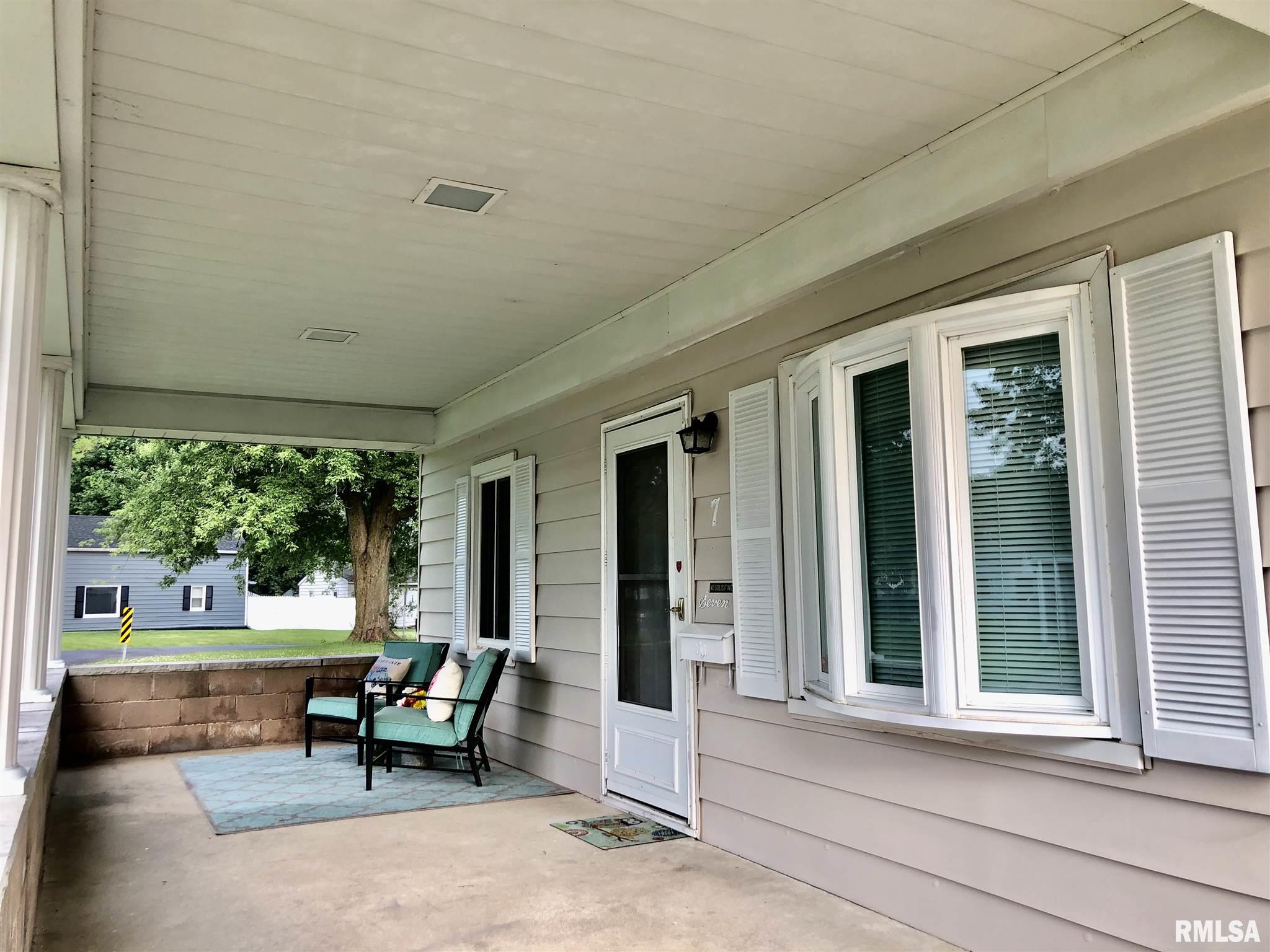 7 Hedge Drive Springfield, IL 62702 - Photo 4 of 24 Gallery Image 4