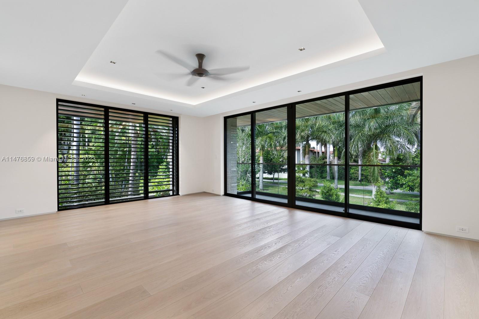 40 Palm Avenue Miami Beach, FL 33139 - Photo 51 of 62 a view of an empty room with a large window