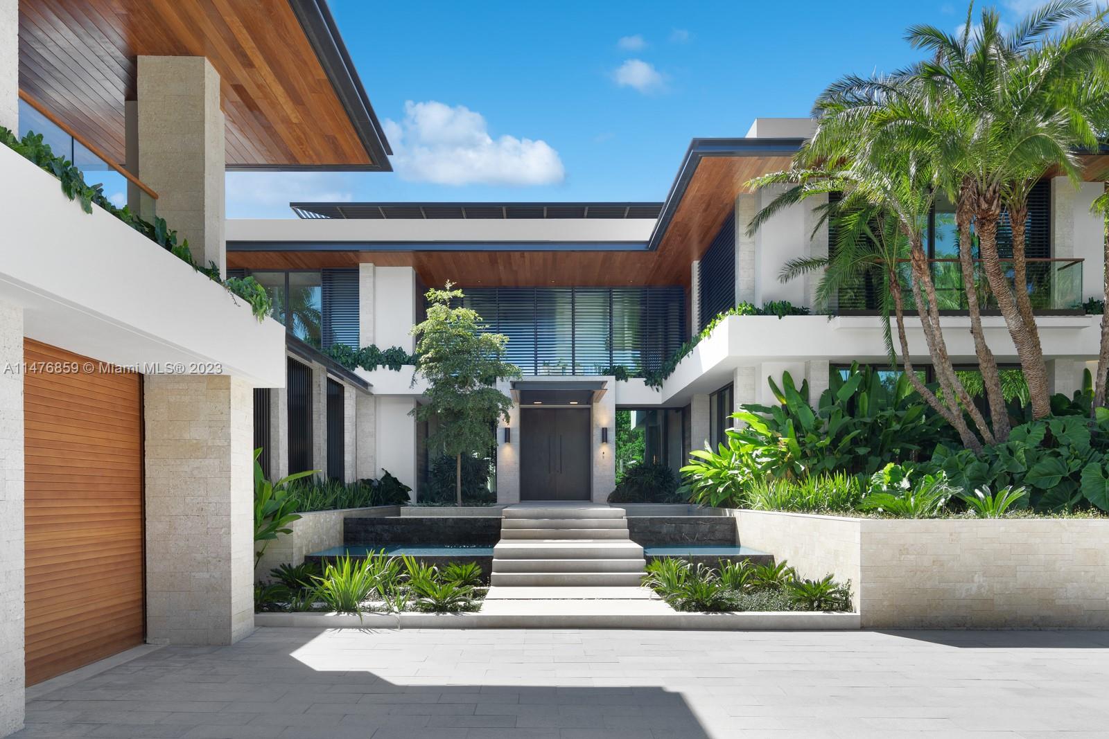 40 Palm Avenue Miami Beach, FL 33139 - Photo 6 of 62 a front view of a house