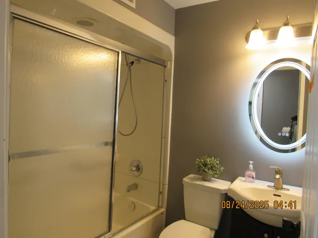 $310,000 | 2302 West 37th Avenue, Hobart, IN 46342