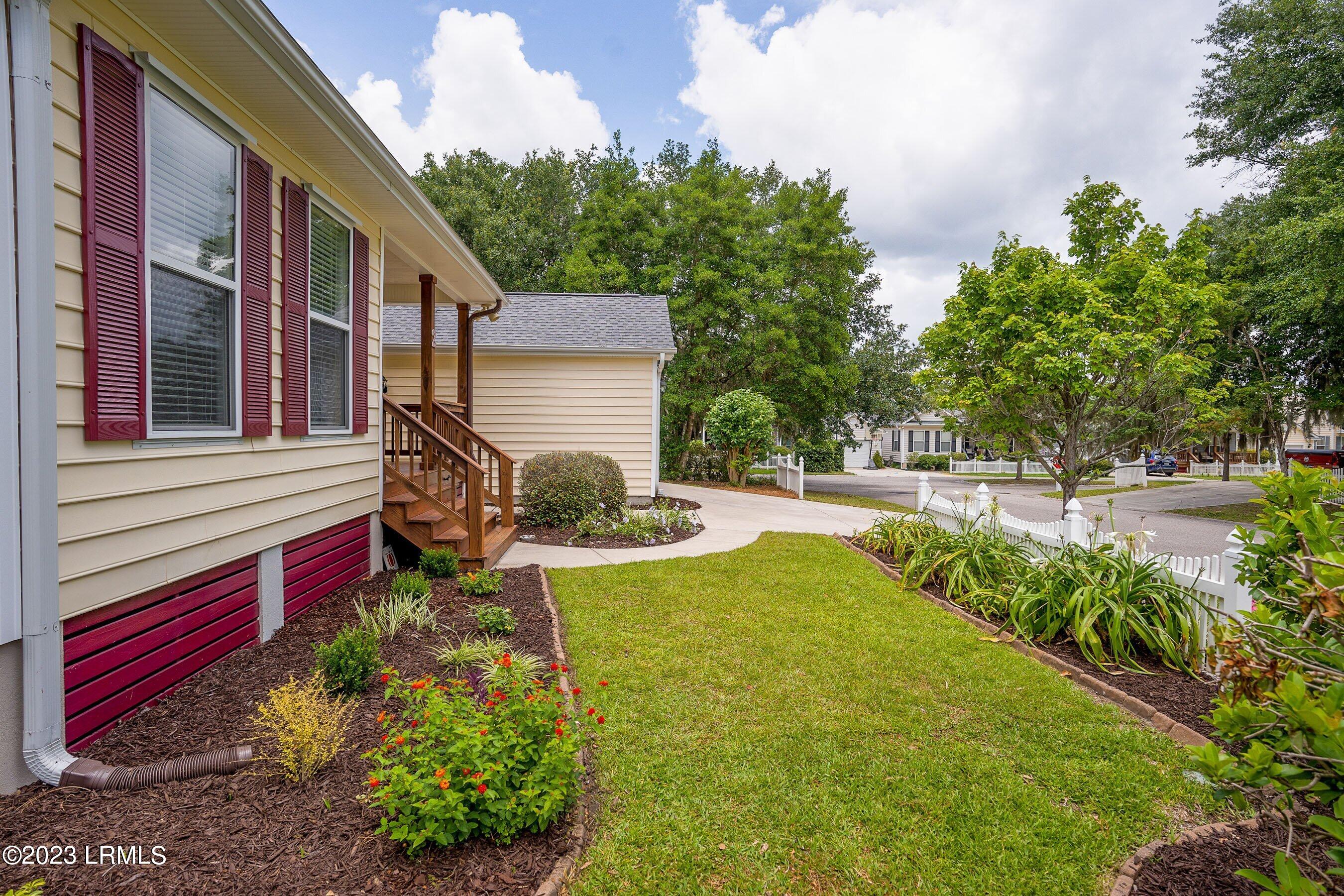 2 Rockville Way Beaufort, SC 29902 - Photo 27 of 37 DSC03100-21-HDR-1.jpg-SMALL