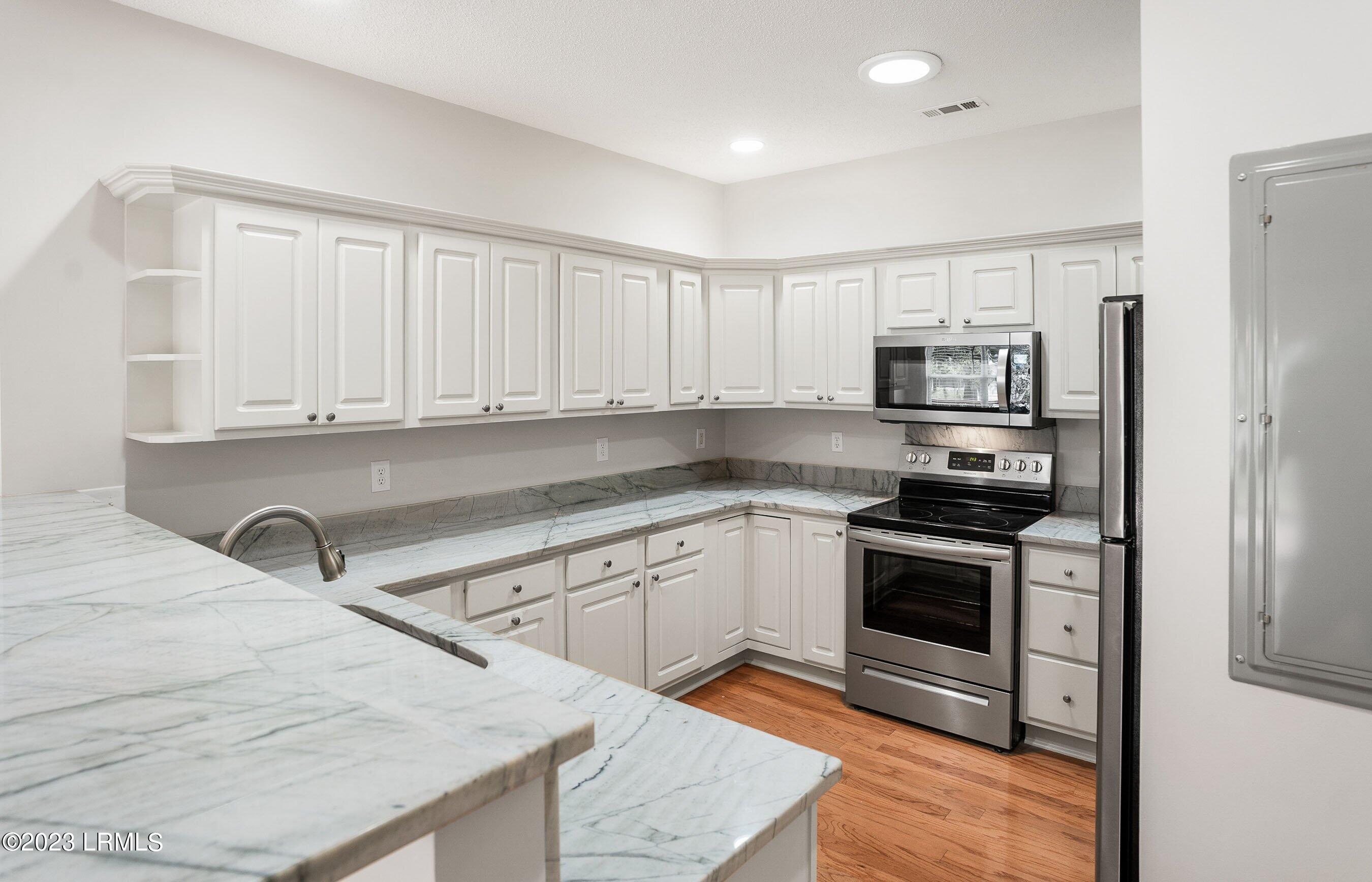 2 Rockville Way Beaufort, SC 29902 - Photo 6 of 37 DSC03172-88-1.jpg-SMALL