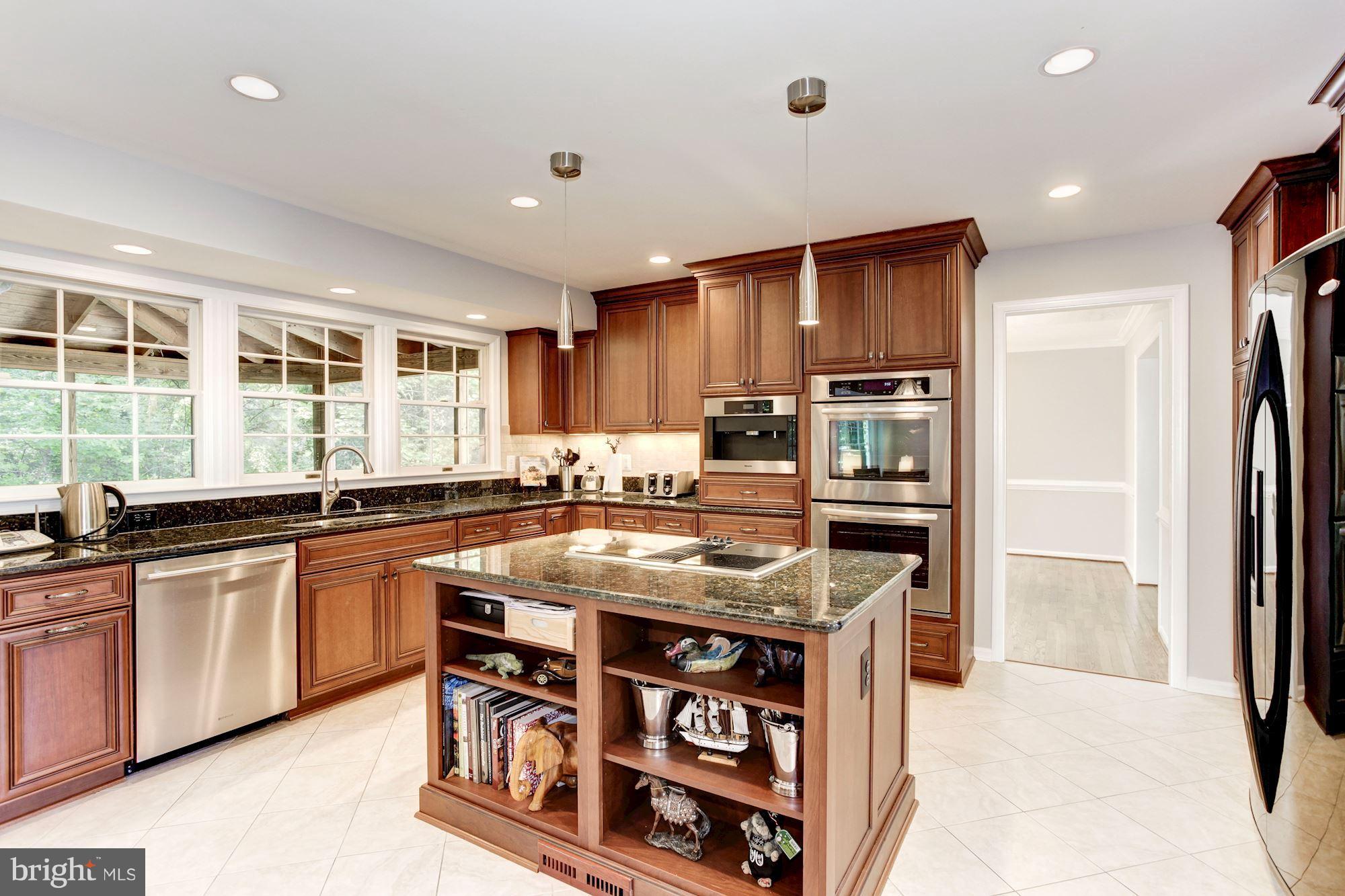 1507 Stuart Road Reston, VA 20194 - Photo 4 of 30 Kitchen