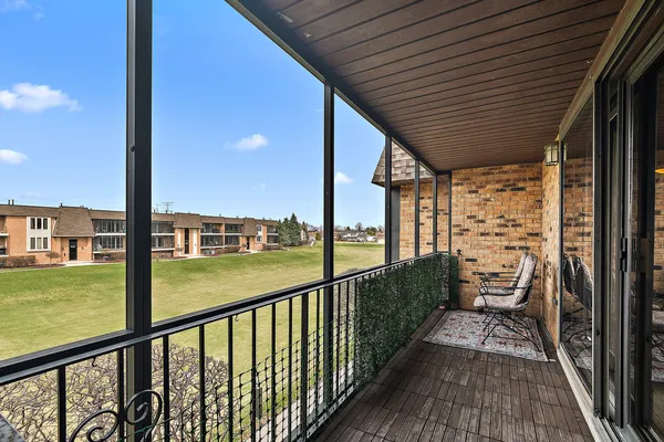$234,900 | 15724 Brassie Court, Unit 2N, Orland Park, IL 60462