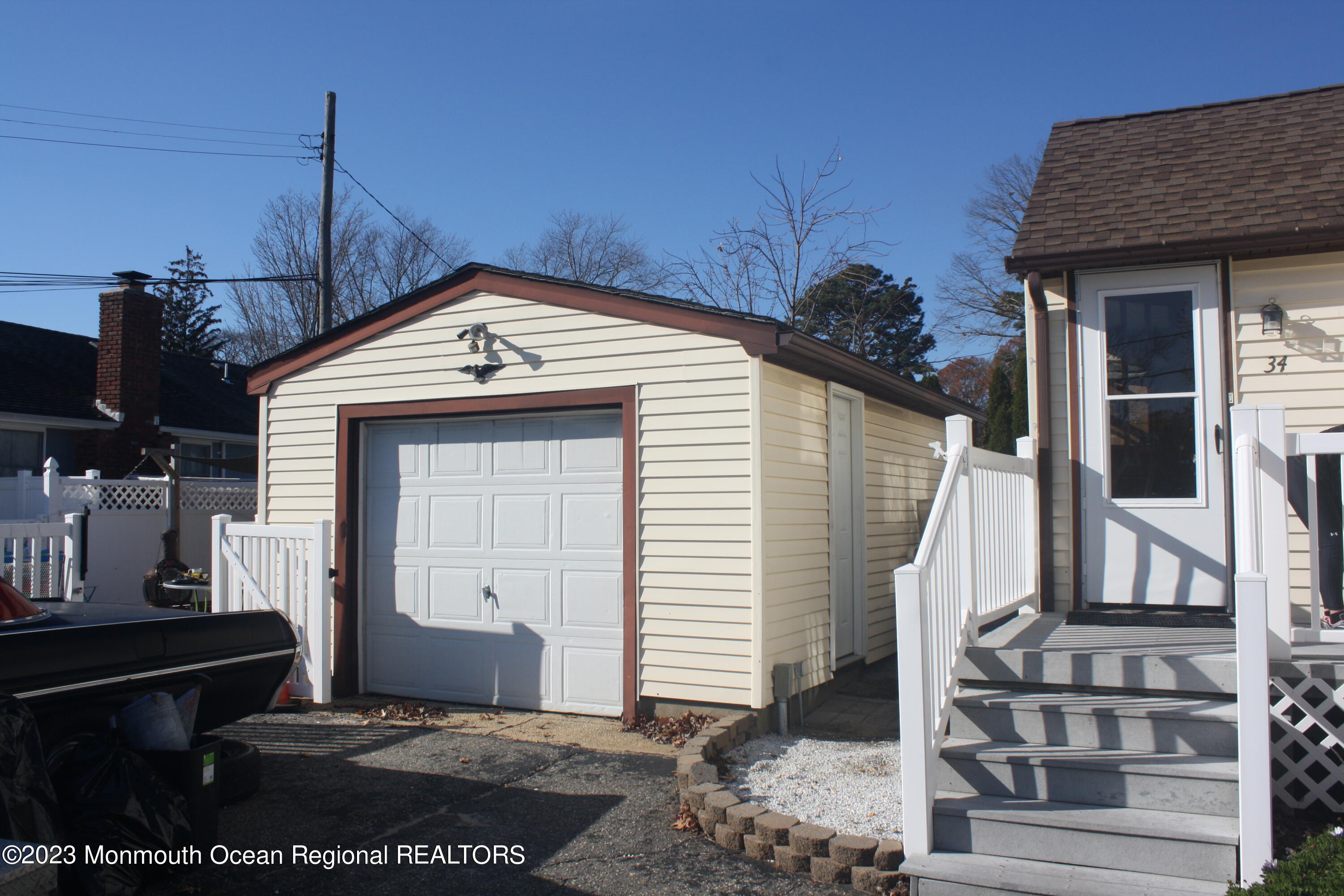 34 Hulse Landing Road Brick, NJ 08723 - Photo 4 of 40 a front view of a house with entryway