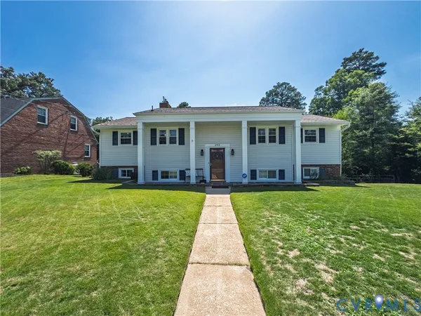 $349,900 | 202 Nottingham Drive, Colonial Heights, VA 23834