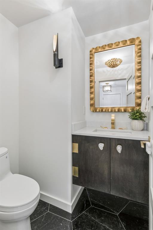 4452 Sugar Mill Road Dallas, TX 75244 - Photo 33 of 40 Half Bath
