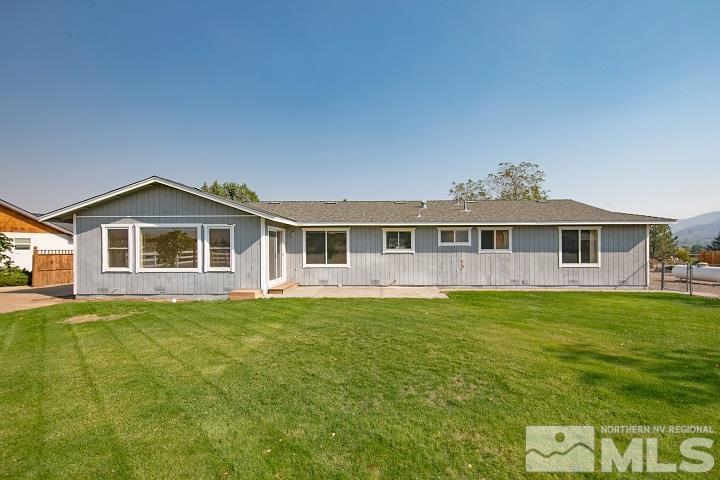 1090 Ron Way Reno, NV 89521 - Photo 4 of 27 Photo 4