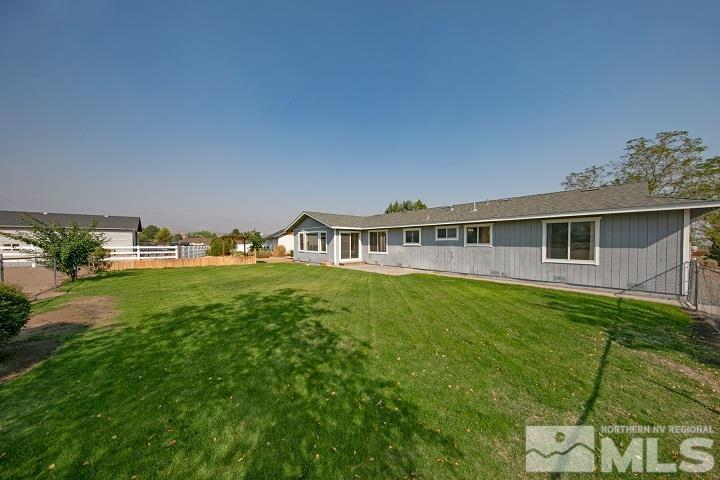 1090 Ron Way Reno, NV 89521 - Photo 7 of 27 Photo 7