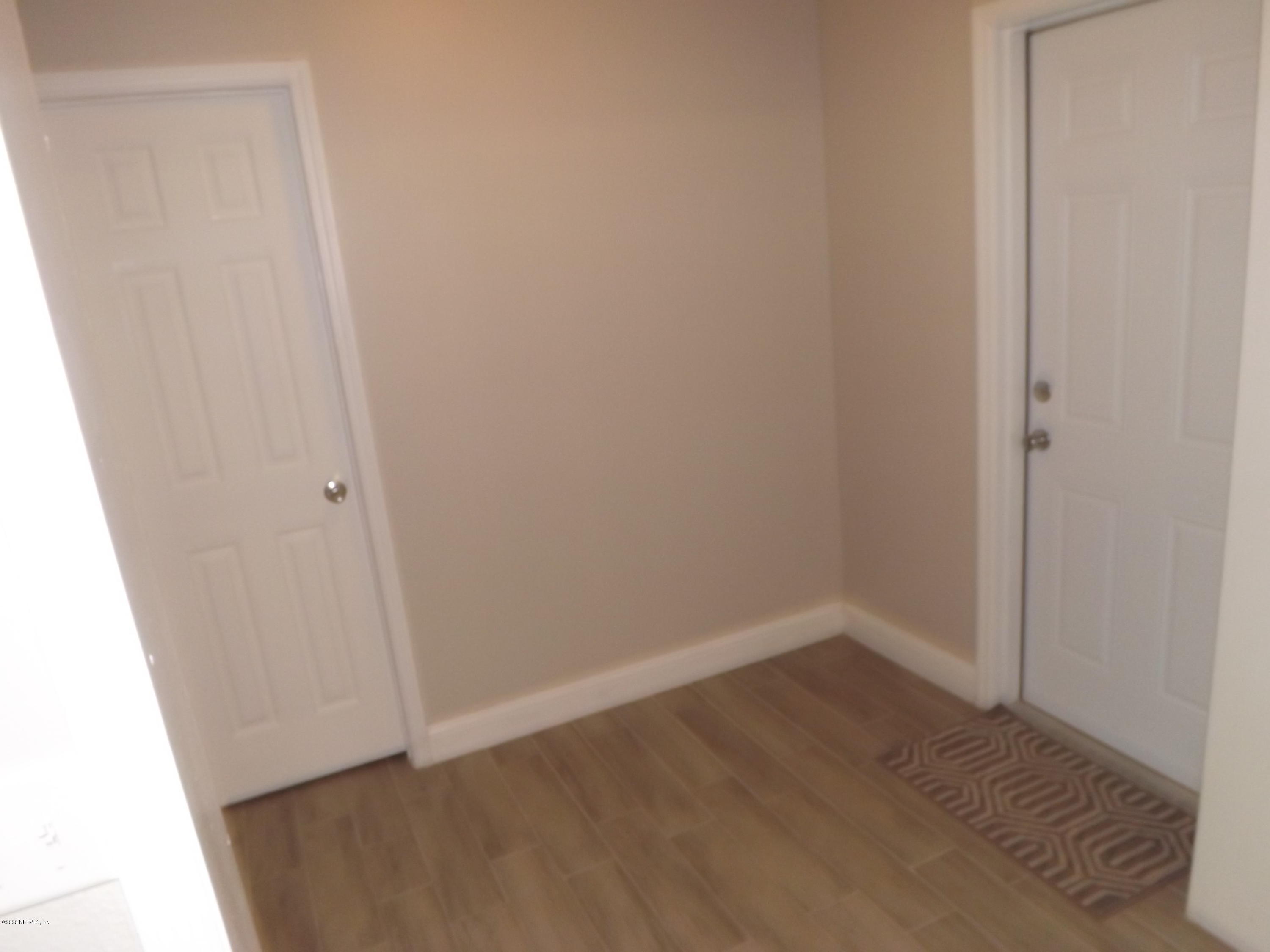 3565 Rogero Road Jacksonville, FL 32277 - Photo 20 of 74 a view of small space