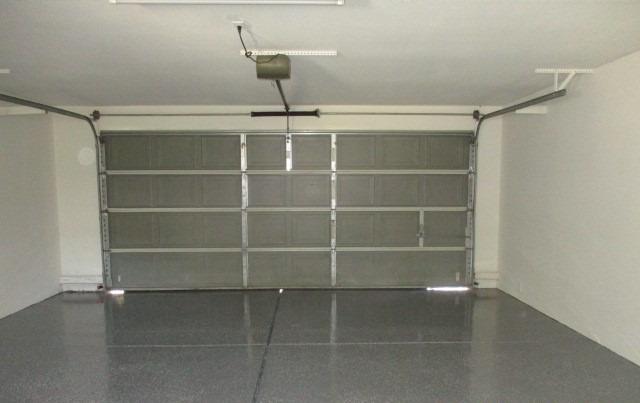 6153 Big Oak Road Sanger, CA 93657 - Photo 20 of 23 a view of a room with empty racks