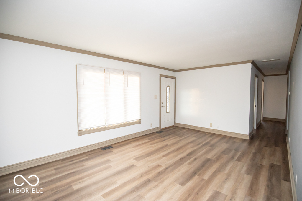 3015 Lucas Way Columbus, IN 47203 - Photo 11 of 54