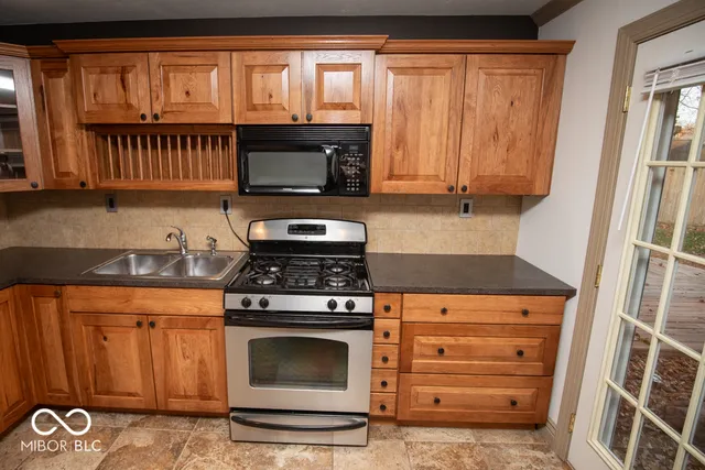 $229,000 | 3015 Lucas Way, Columbus, IN 47203