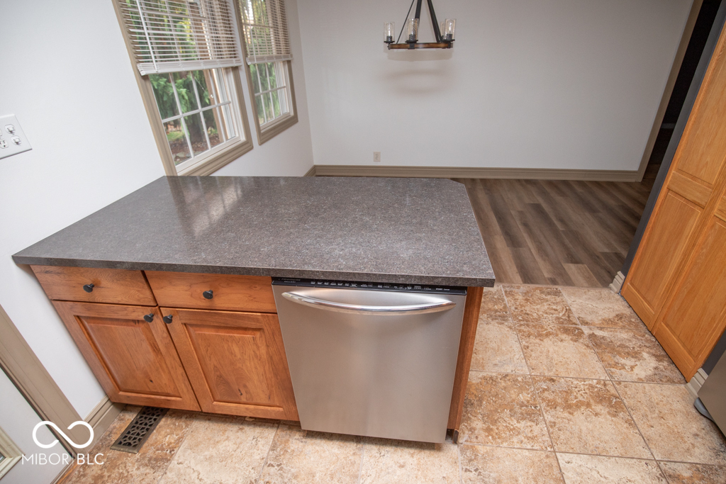 3015 Lucas Way Columbus, IN 47203 - Photo 22 of 54