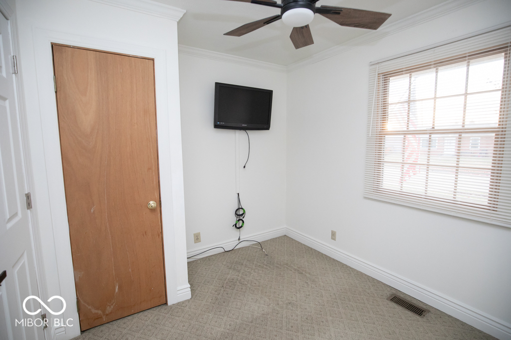 3015 Lucas Way Columbus, IN 47203 - Photo 29 of 54