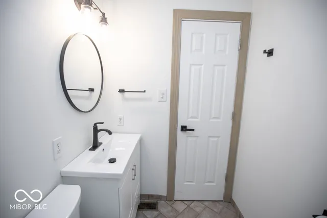 $229,000 | 3015 Lucas Way, Columbus, IN 47203