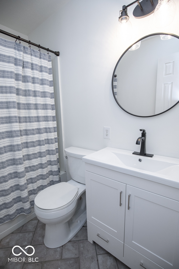 3015 Lucas Way Columbus, IN 47203 - Photo 44 of 54