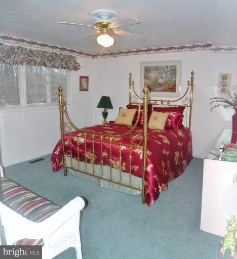 7 Rises Court Lutherville-Timonium, MD 21093 - Photo 18 of 29 Bedroom #2