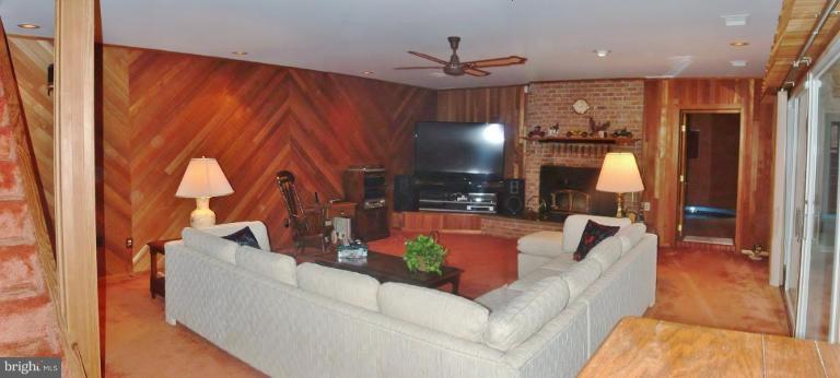 7 Rises Court Lutherville-Timonium, MD 21093 - Photo 20 of 29 Family Room