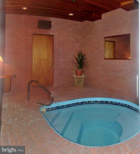 7 Rises Court Lutherville-Timonium, MD 21093 - Photo 21 of 29 Hot Tub