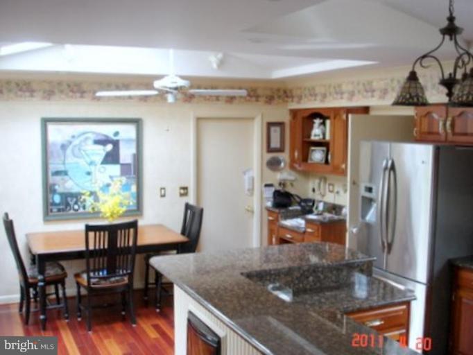 7 Rises Court Lutherville-Timonium, MD 21093 - Photo 5 of 29 Kitchen