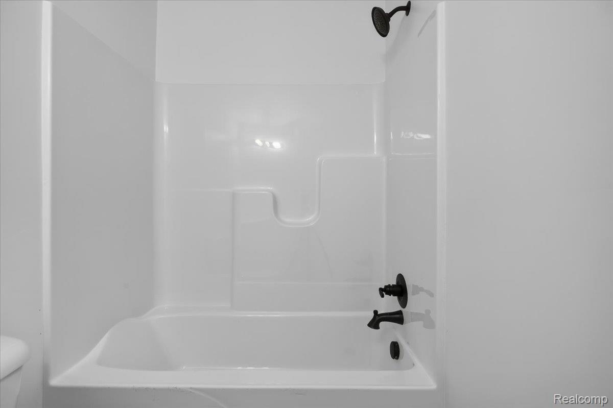 3156 Daisy Way Burton, MI 48519 - Photo 29 of 38 37-2026.jpg