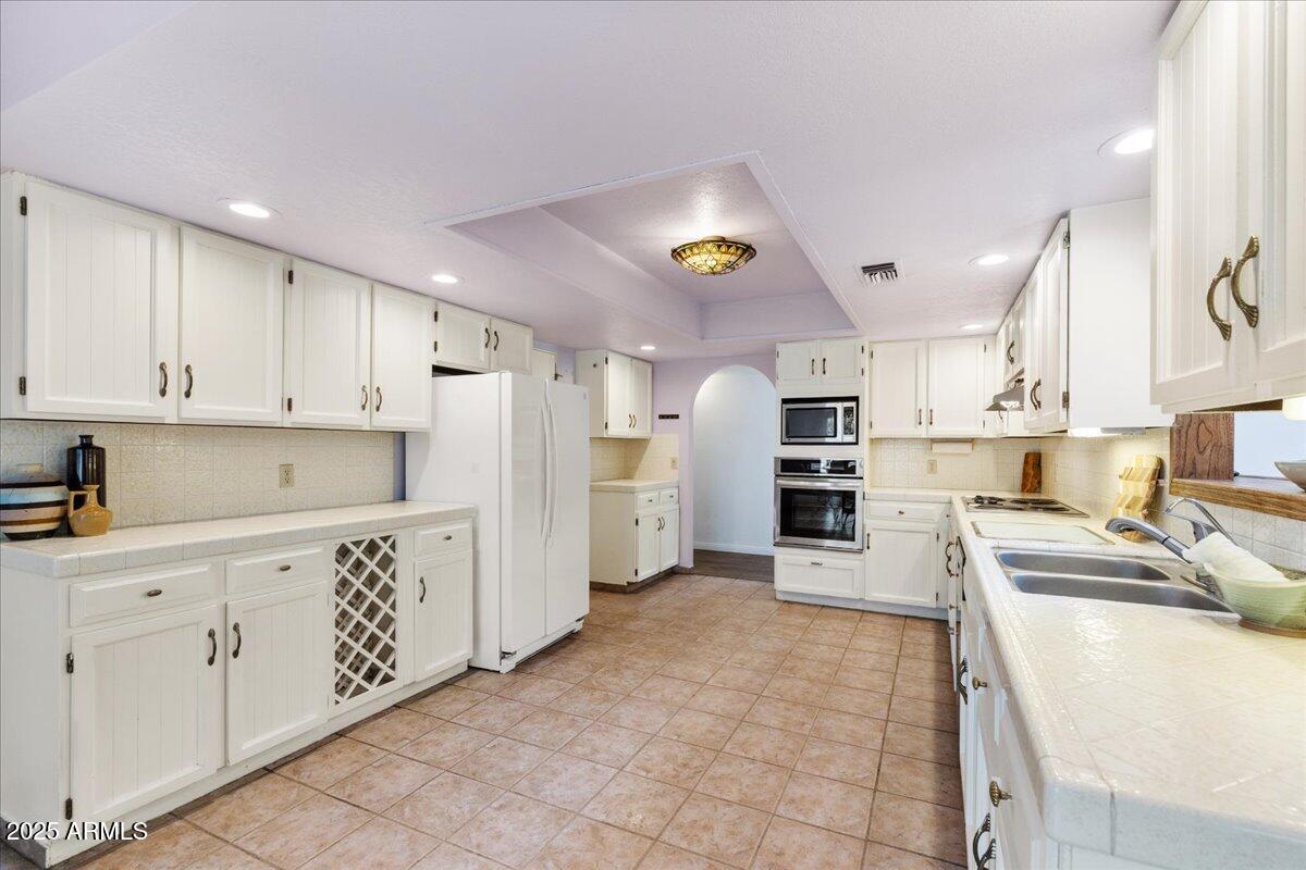 90 Doodlebug Road Sedona, AZ 86336 - Photo 14 of 50 14-Kitchen