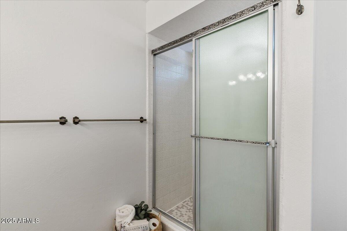 90 Doodlebug Road Sedona, AZ 86336 - Photo 25 of 50 25-Primary Bathroom