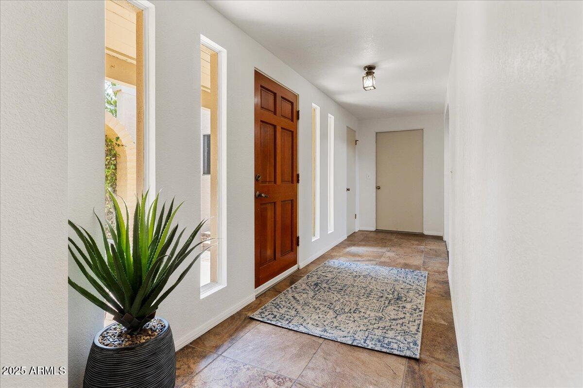 90 Doodlebug Road Sedona, AZ 86336 - Photo 7 of 50 07-Hallway