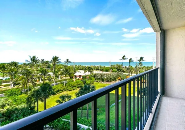 $3,100 | 5047 North Hwy A1A, Unit 404, Hutchinson Island, FL 34949