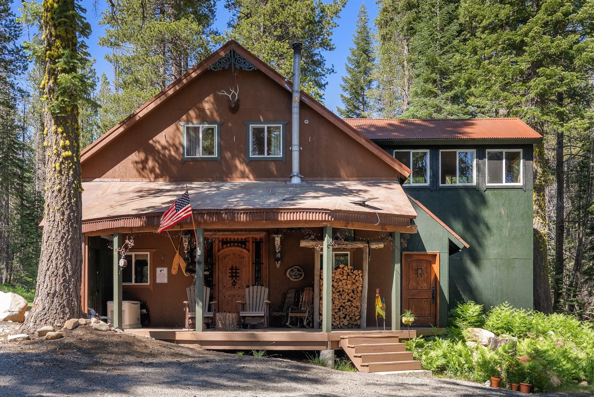 10825 Lola Montez Road Soda Springs, CA 95728 - Photo 3 of 28