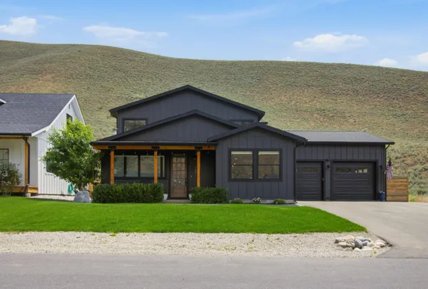 $1,160,000 | 147 Cowcatcher Loop, Bellevue, ID 83313