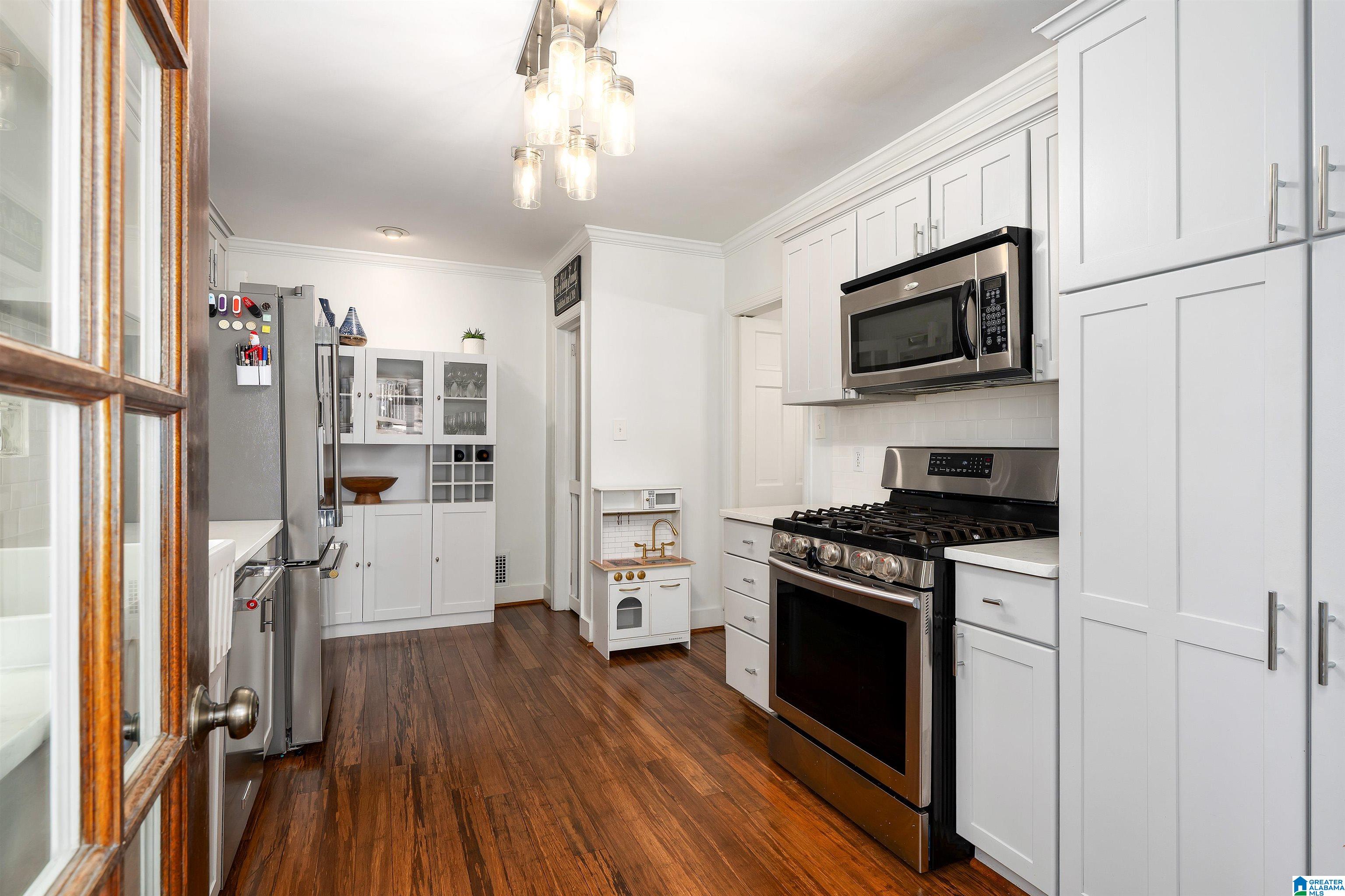 307 Ridge Road Birmingham, AL 35209 - Photo 13 of 37