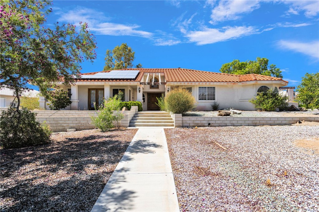 18588 Kamana Road Apple Valley, CA 92307 - Photo 4 of 47