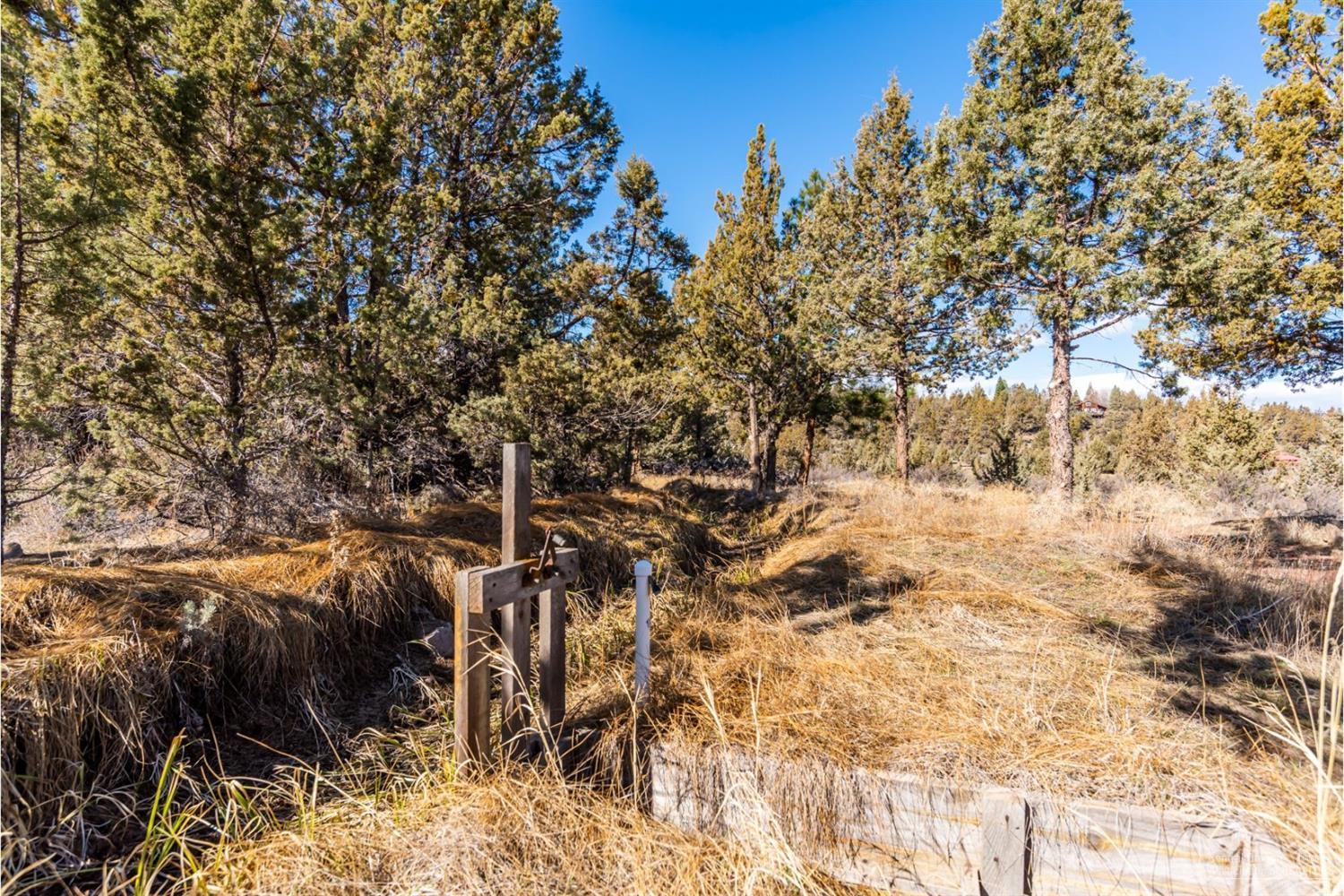 65233 Smokey Butte Road Bend, OR 97703 - Photo 13 of 15 Additional Photo